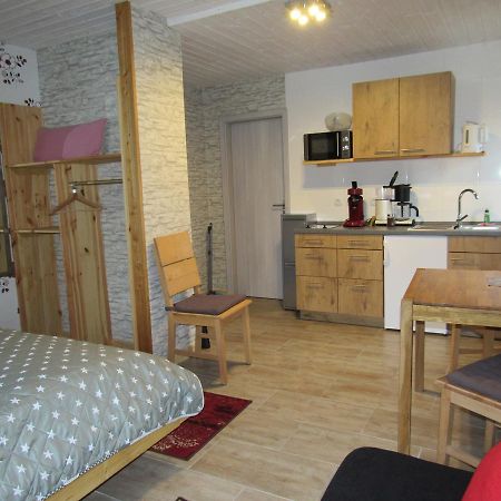 Ferienapartments Am Dorfplatz Langscheid  Екстериор снимка