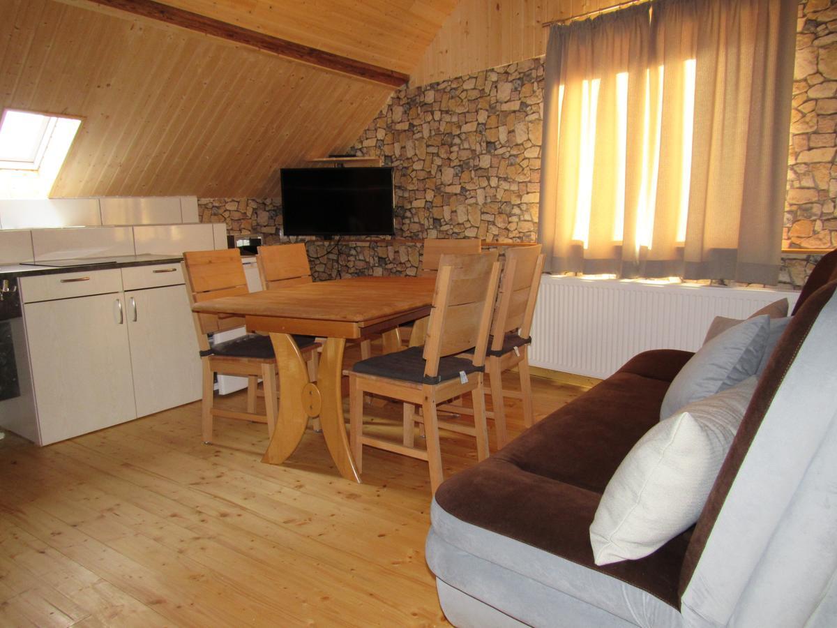 Ferienapartments Am Dorfplatz Langscheid  Екстериор снимка
